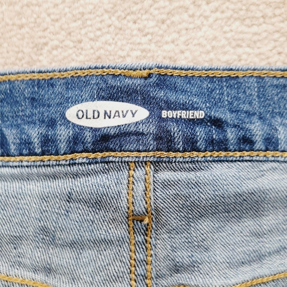 Old Navy Boyfriend Denim Cut Off Shorts Womans Size 8 Blue Jean Button Fly - Picture 8 of 10